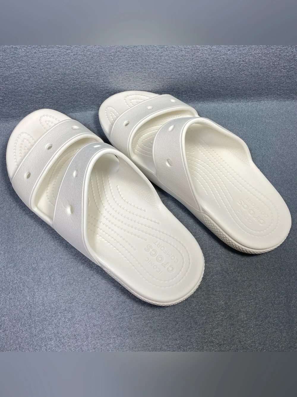 Crocs Open Toe Slides White with Removable Charms, Unisex -Men Sz 9, Women Sz 11
